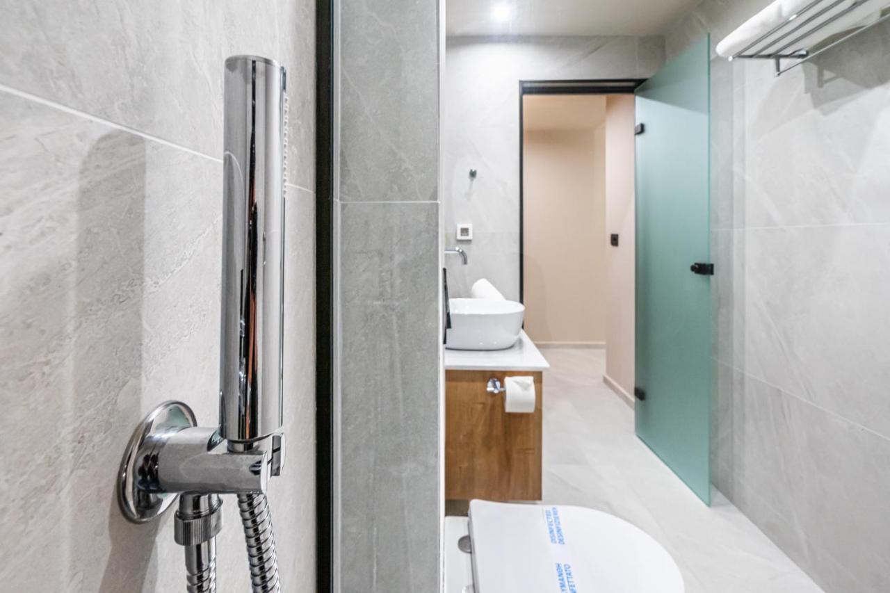 Pathos Seaside Suites فاليراكي المظهر الخارجي الصورة