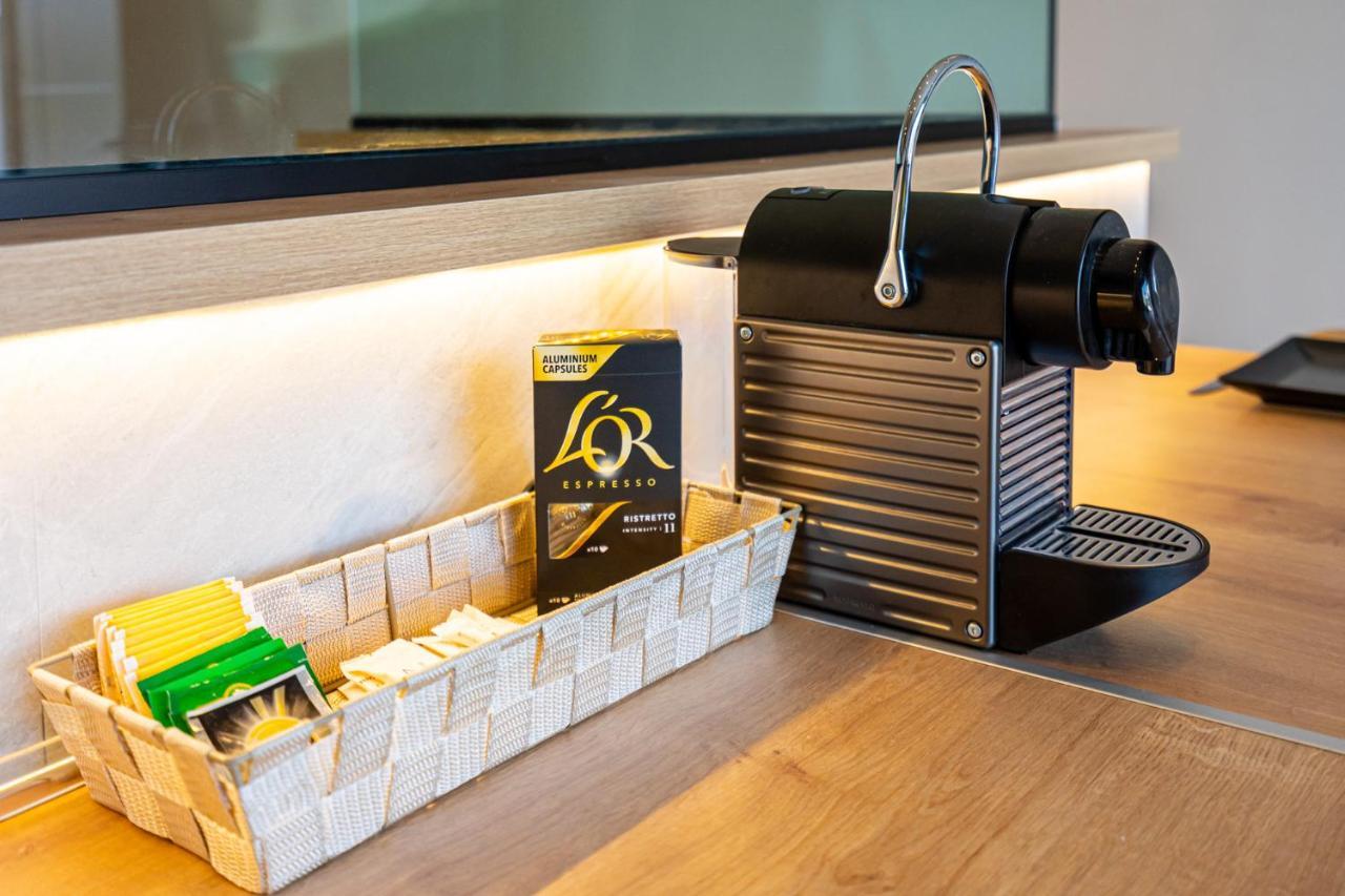 Pathos Seaside Suites فاليراكي المظهر الخارجي الصورة